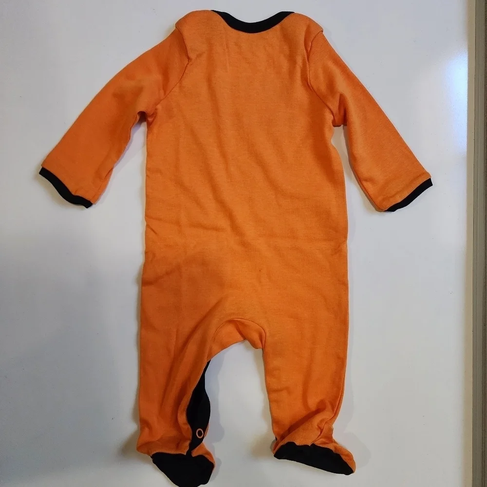 Okie Dokie My first Halloween orange and black footed sleeper Size 3 months NWT